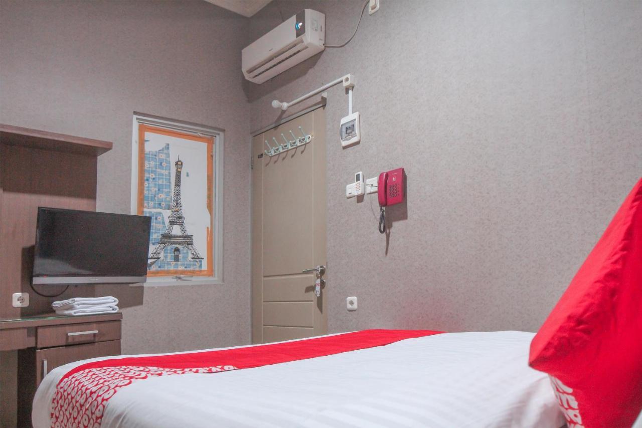 Oyo 383 Env Residence Джакарта Экстерьер фото